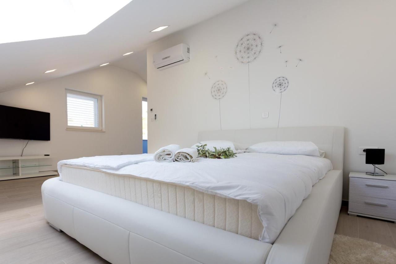 Apartment Alius Ragusa Deluxe Екстериор снимка